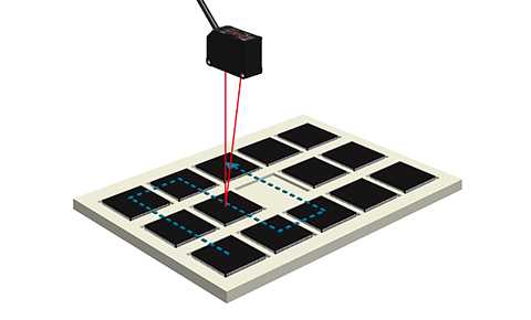 Checking the presence of IC chips on the tray