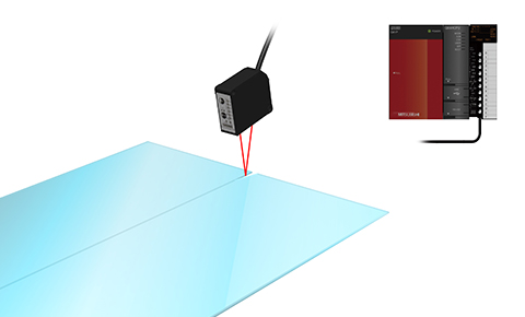 Detecting chipped part of glass plate